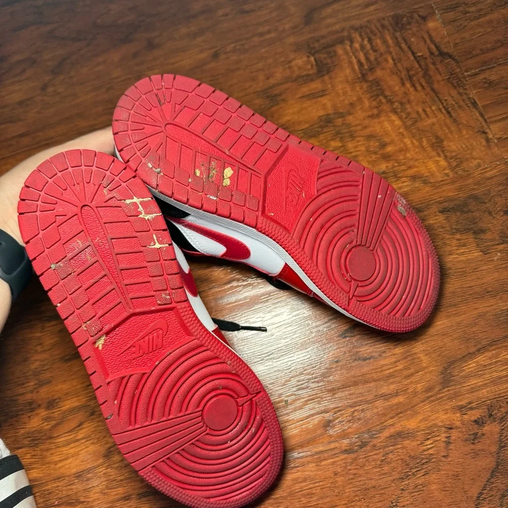 Jordan bold red