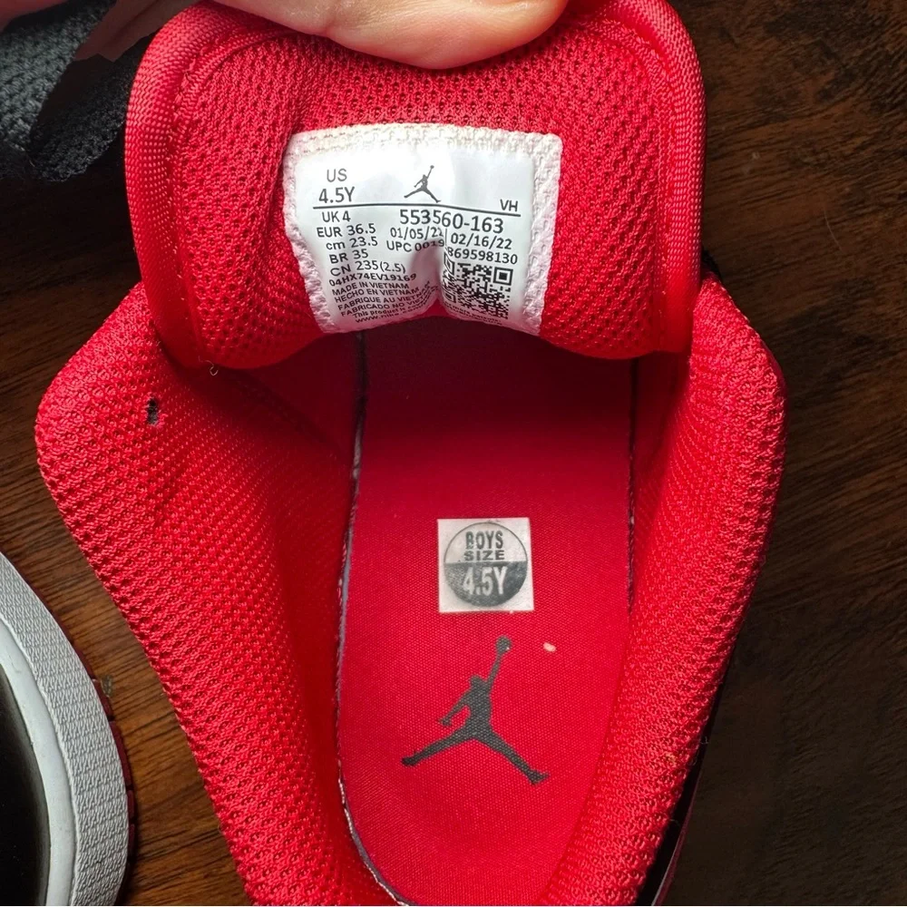 Jordan bold red
