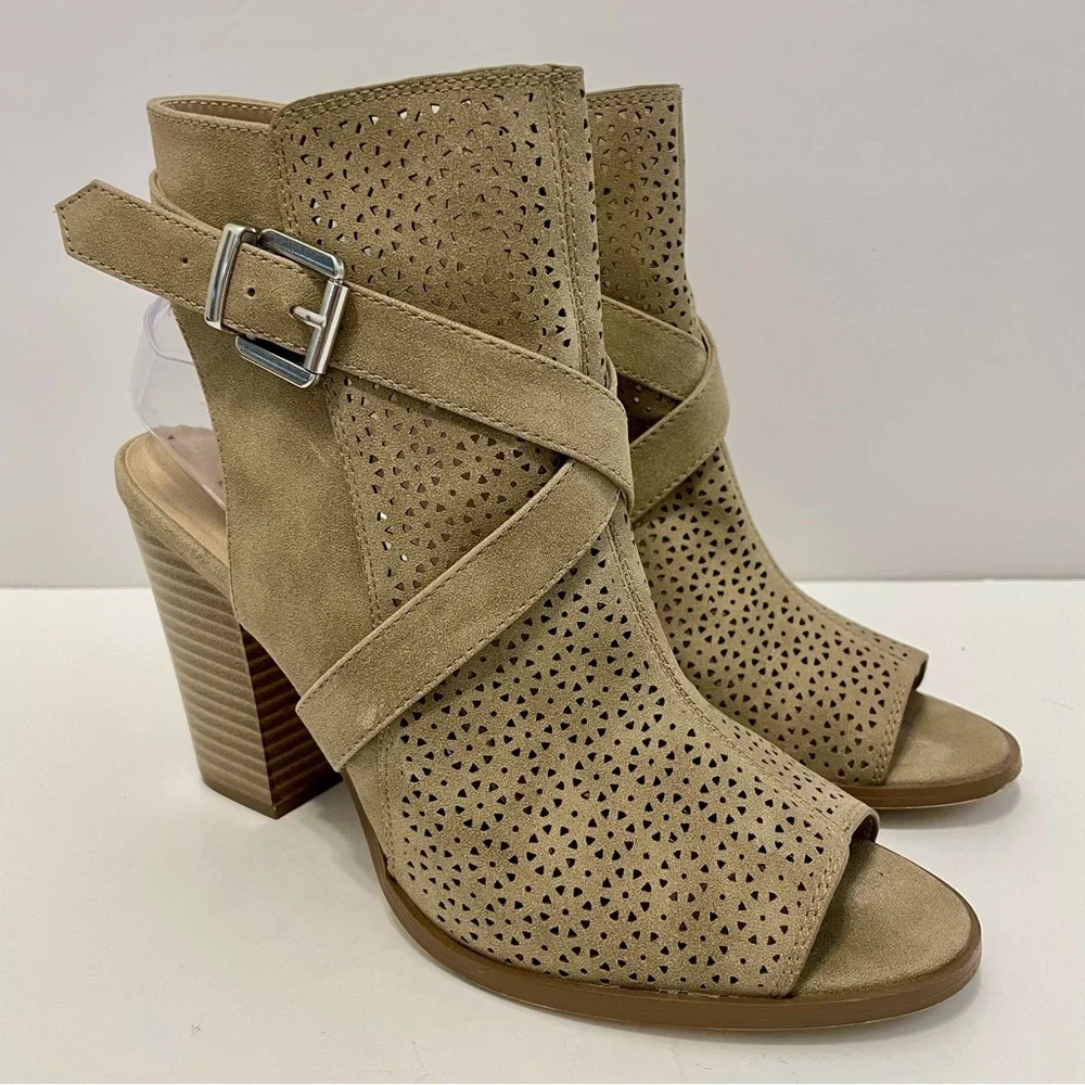 Restricted stylish tan