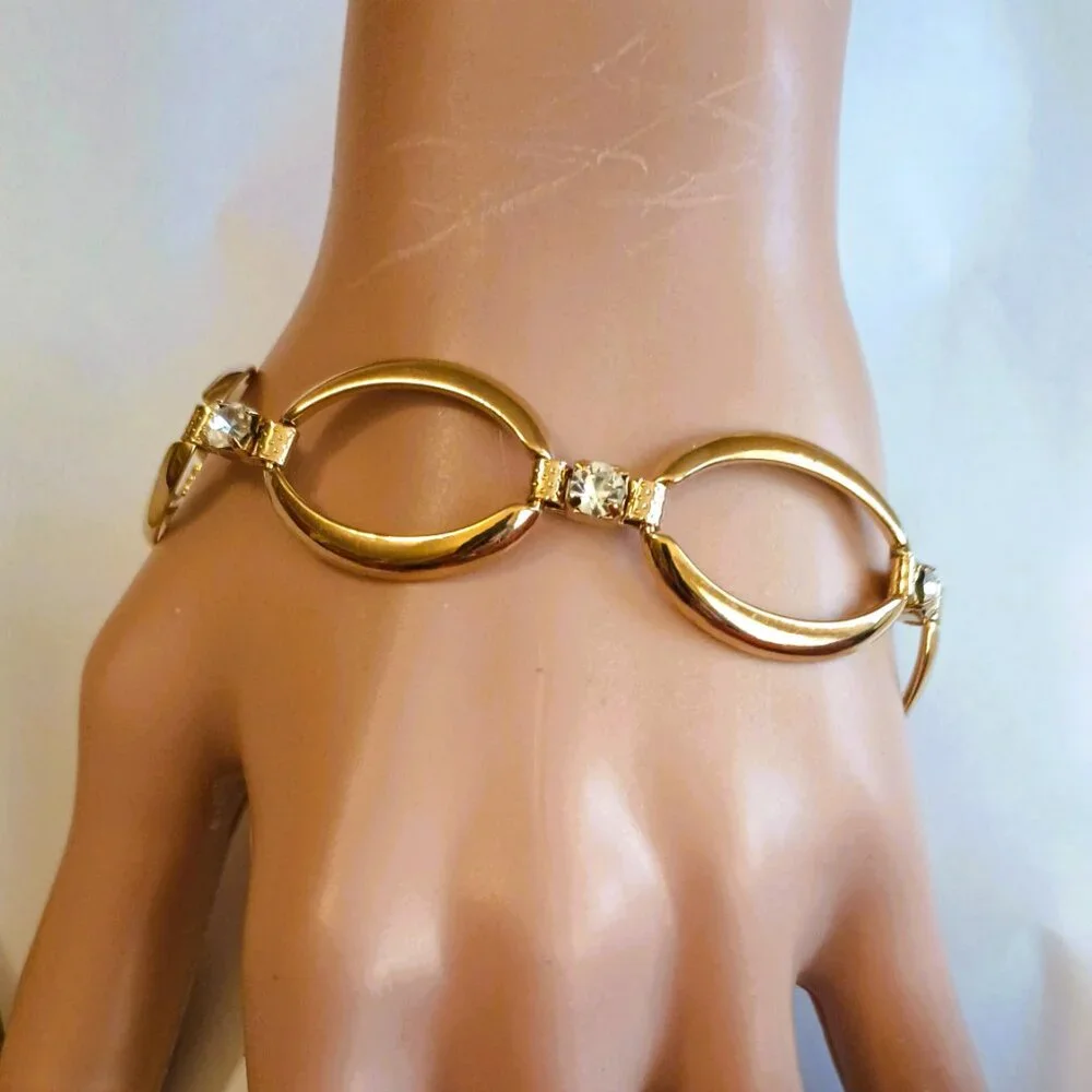 Avon Vintage Gold Oval Link Bracelet 8