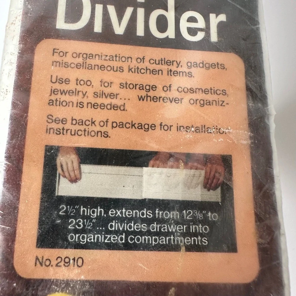 Rubbermaid maker brand