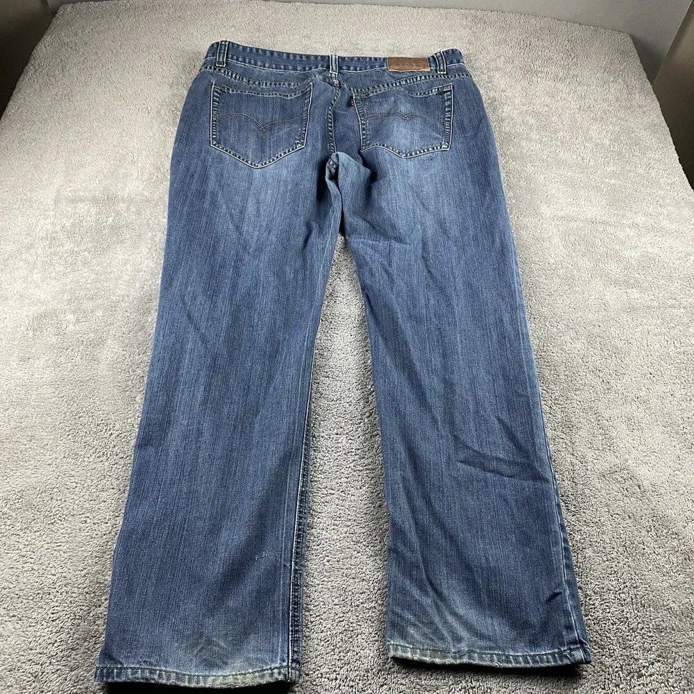 Levis excellent some