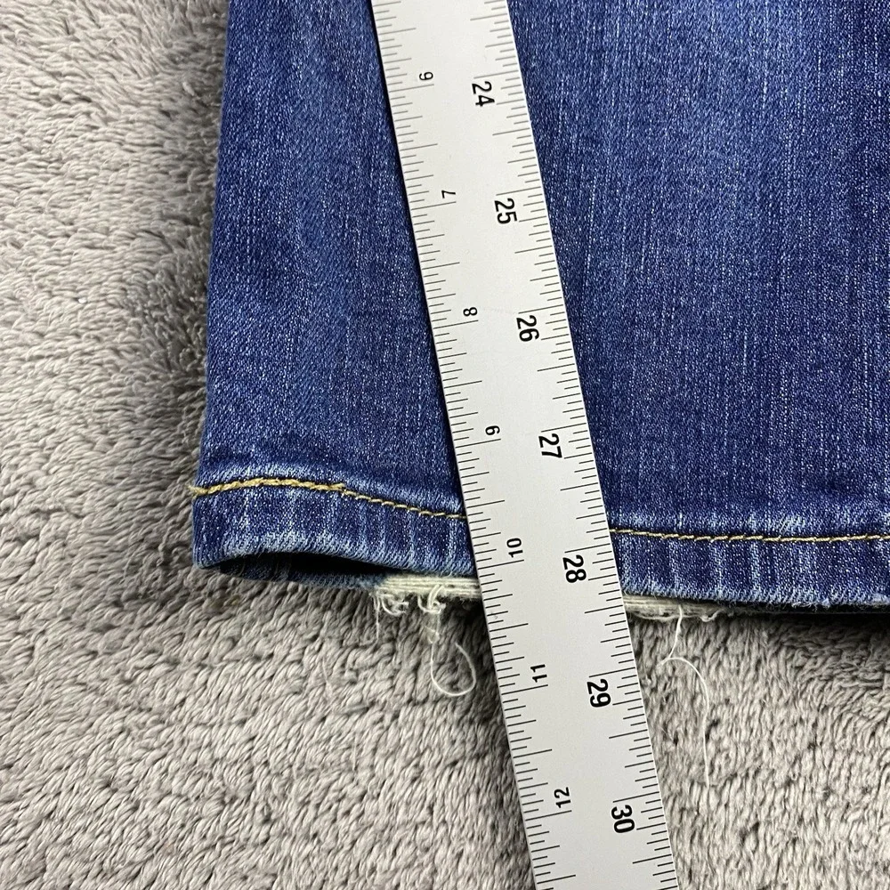 Levis logo worn