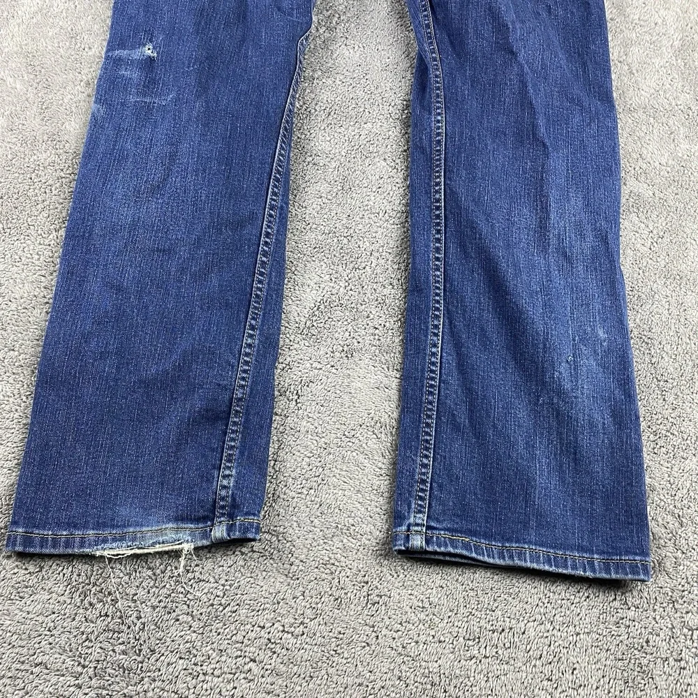 Levis logo worn