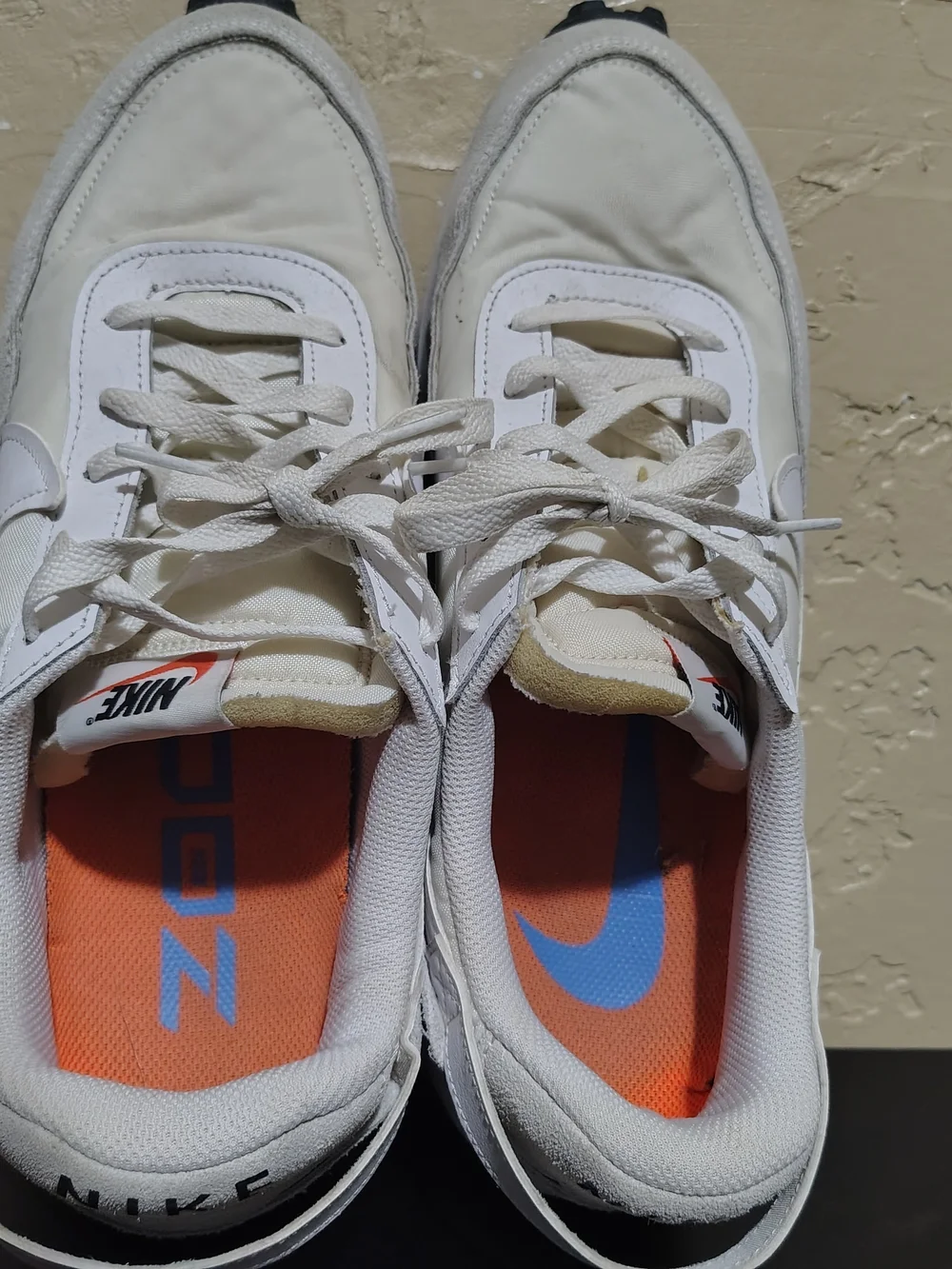 Nike lightweight sneakers