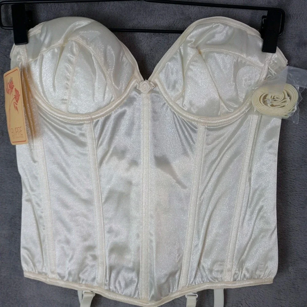 Empire Intimates vtg nos