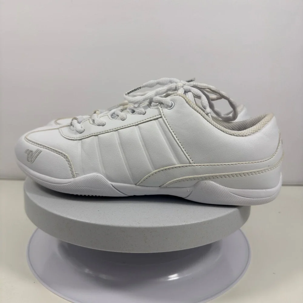 Varsity cheerleading shoes