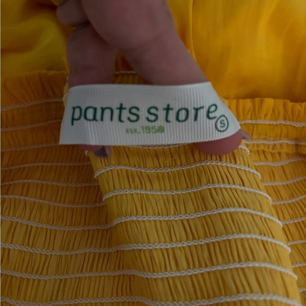 Pants Store preowned from