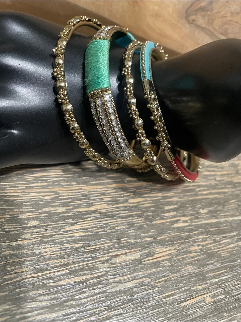 N/A elegant gold