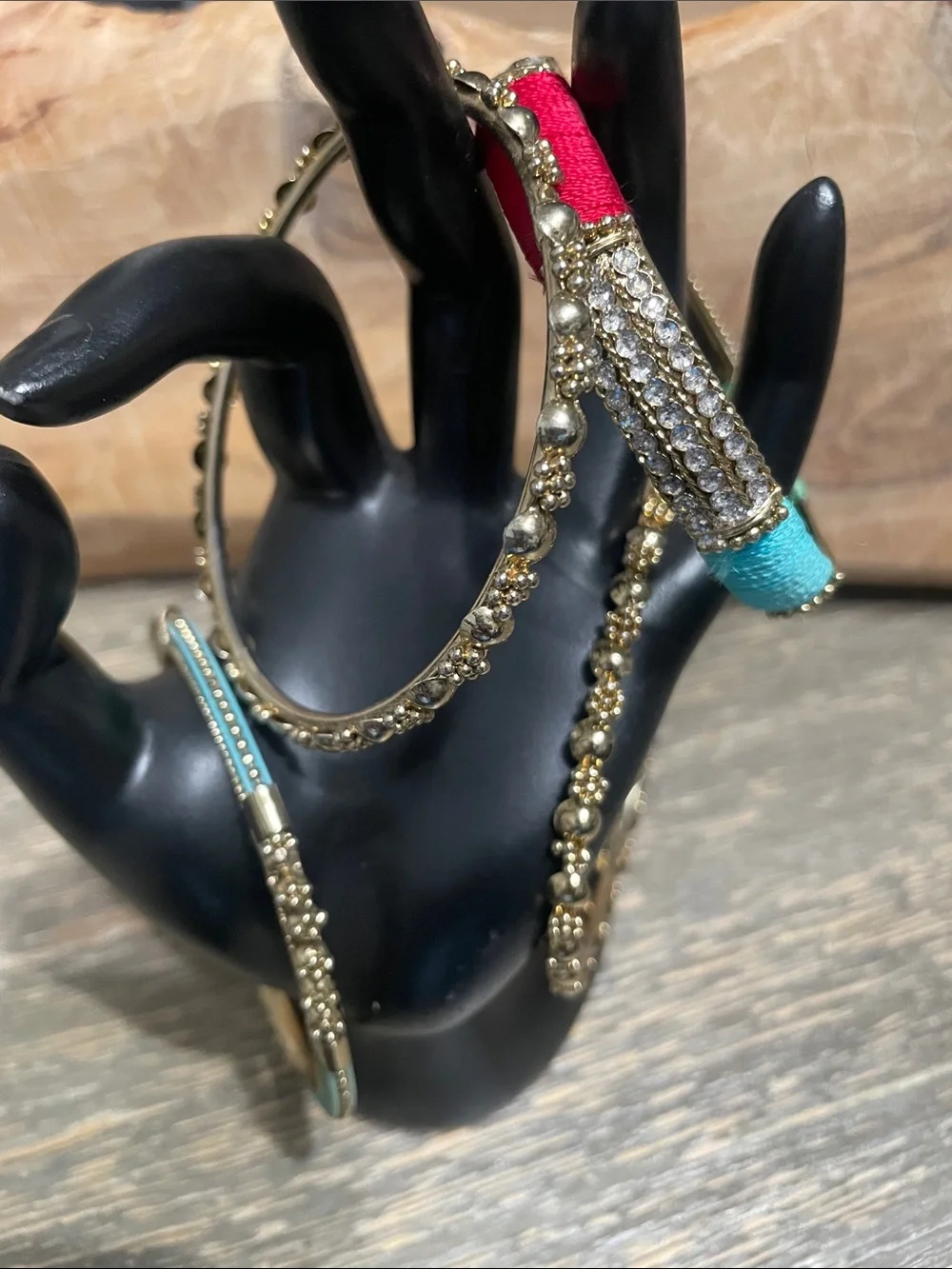 N/A elegant gold