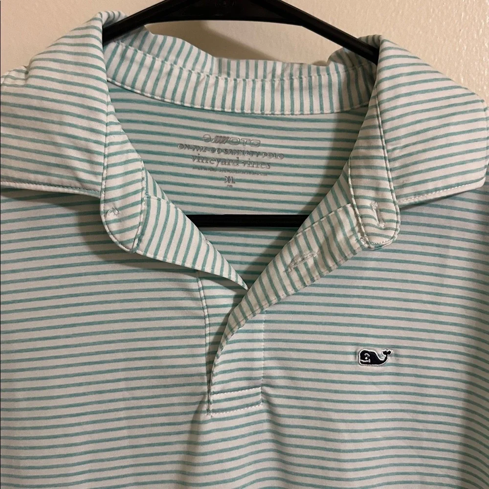 Vineyard Vines hardly worn