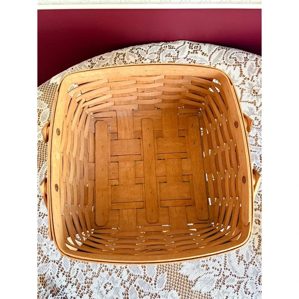 Longaberger handwoven cake