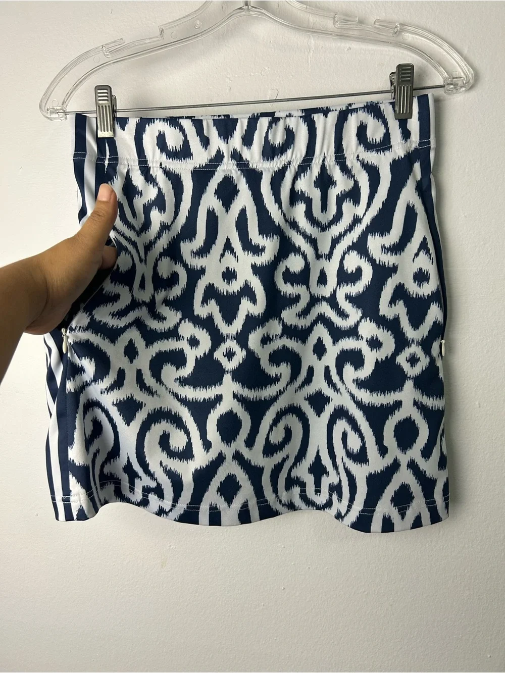 Gretchen Scott Designs great elastic
