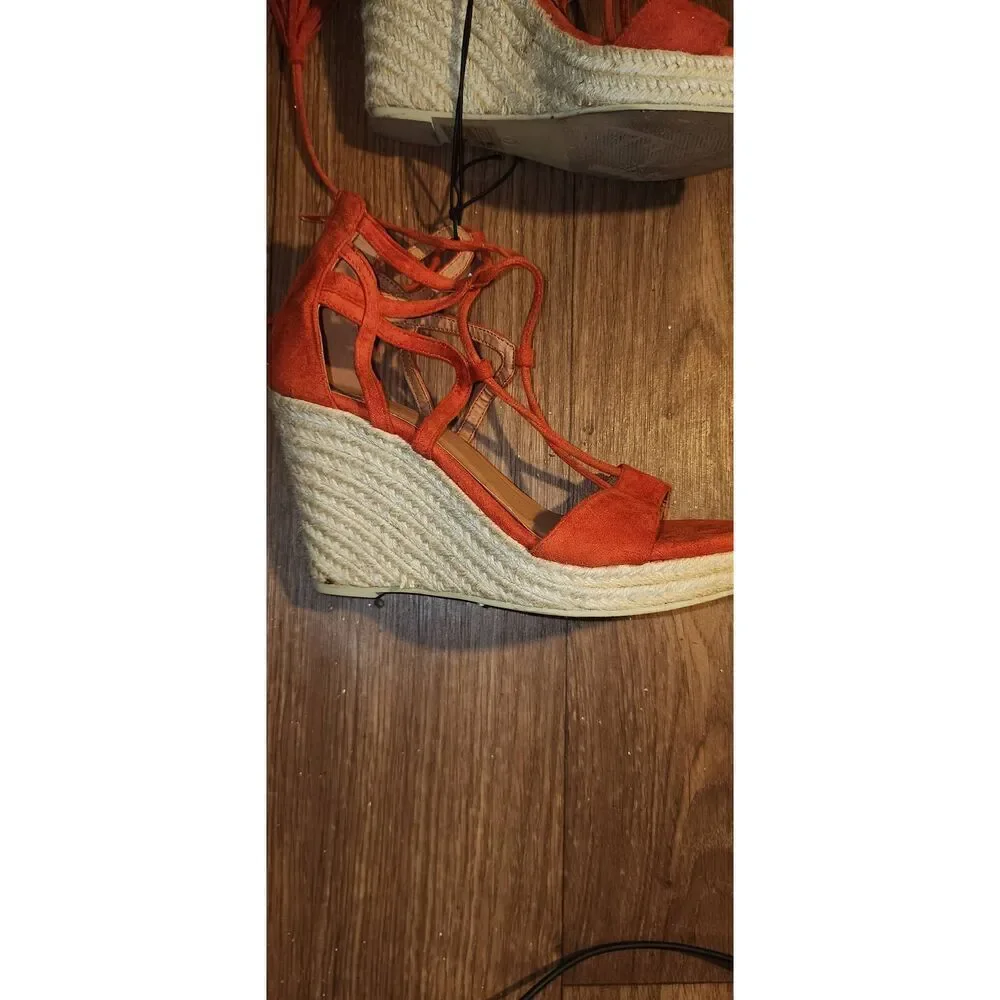 HOOKED bright orange