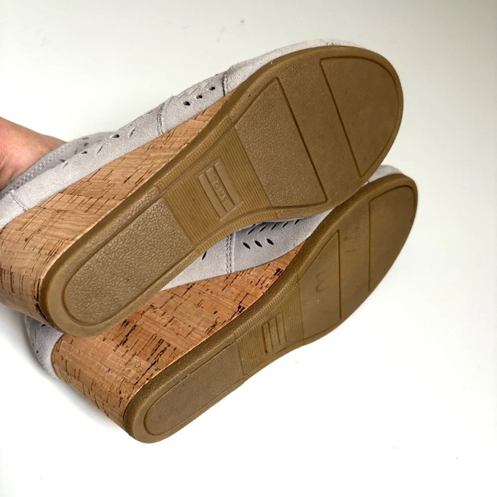 Toms desert wedge