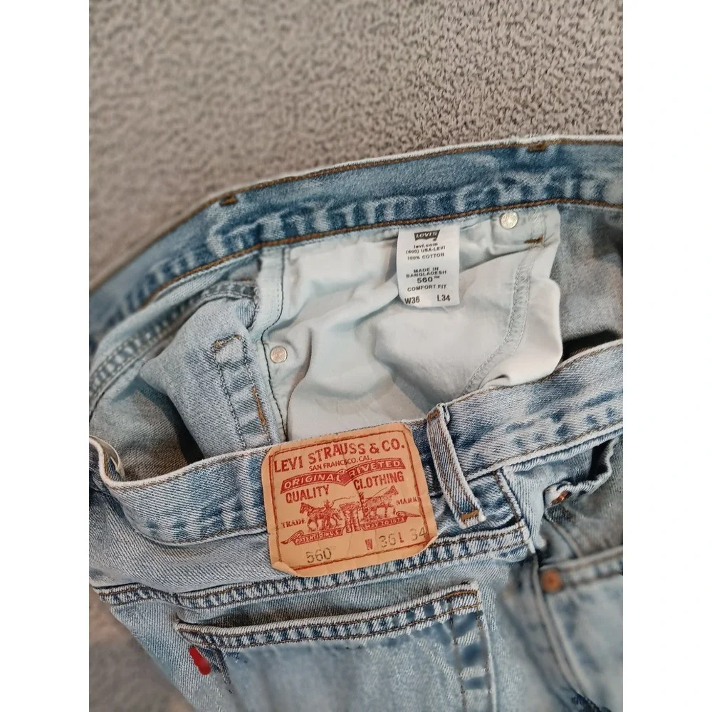 Levis measurements please