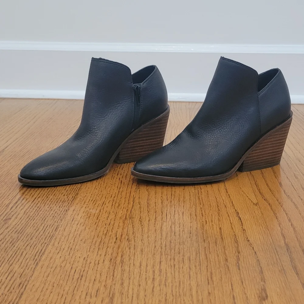 Lucky Brand sleek black