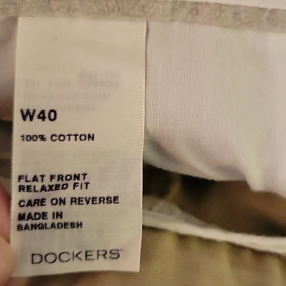 Dockers tan khaki