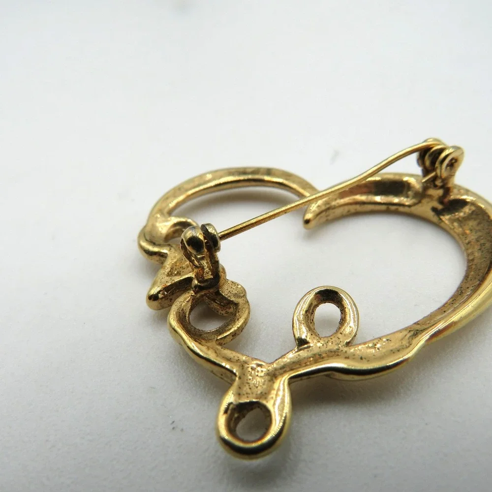 Source Unknown wear gifting valentine