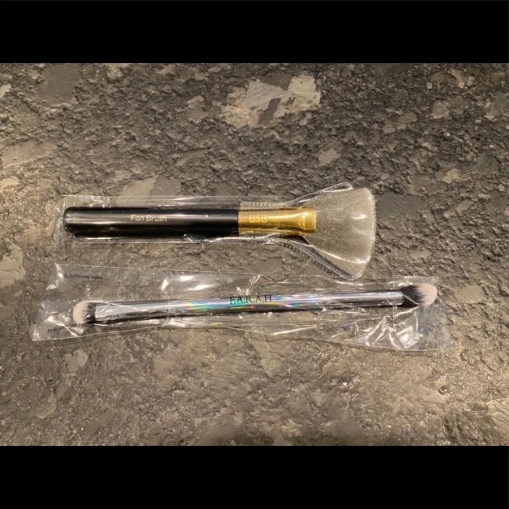 2 Brand New Cosmetic Brushes