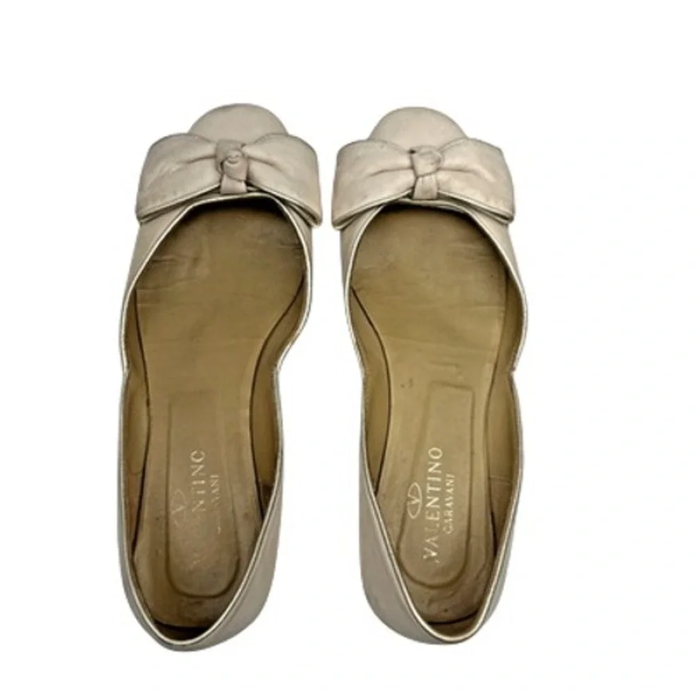 Valentino Garavani Bow Ballet Flats Size 38.5/7.5 Blush Pink Nude Nubuck Leather