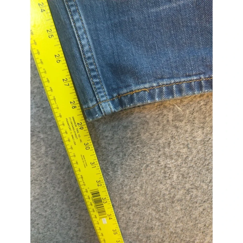 Levis levi 569