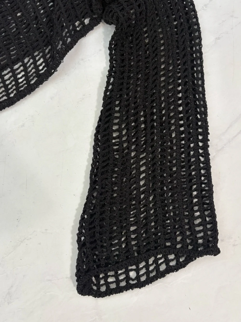 N/A black crochet