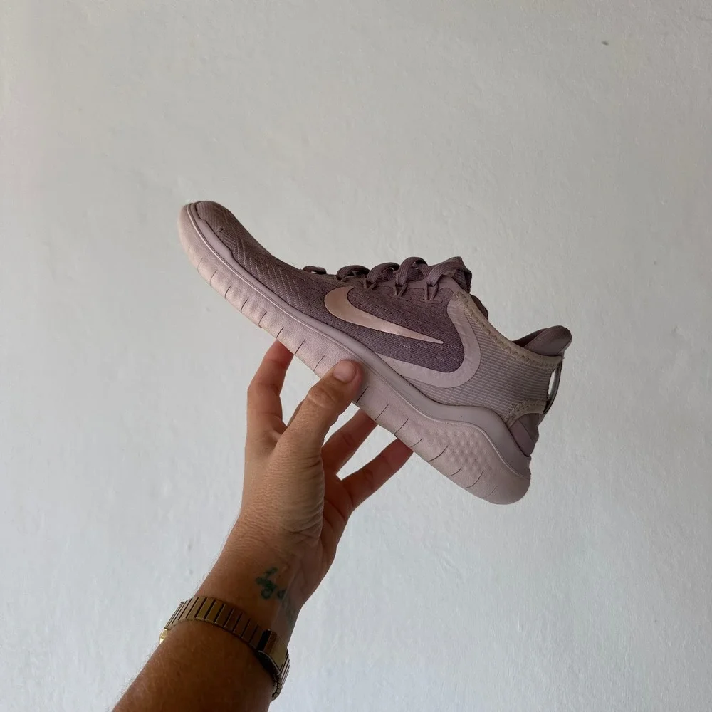 Nike lightweight free