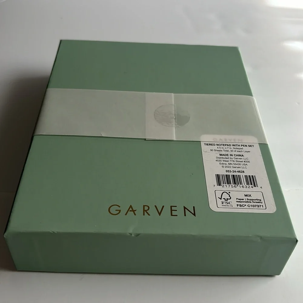 Garven dress up