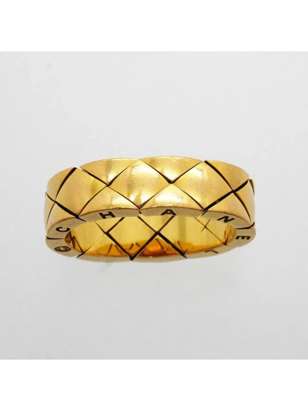 Chanel Ring Quilted 18K Yellow Gold