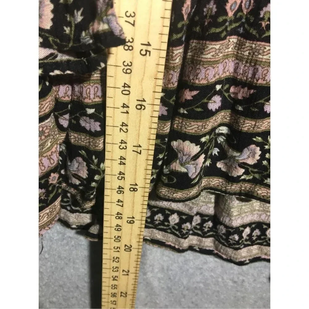 American Eagle Outfitters measurements chest