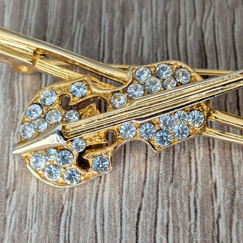 Vintage Music Violin Brooch / Pin Gold Color With Rhinestones