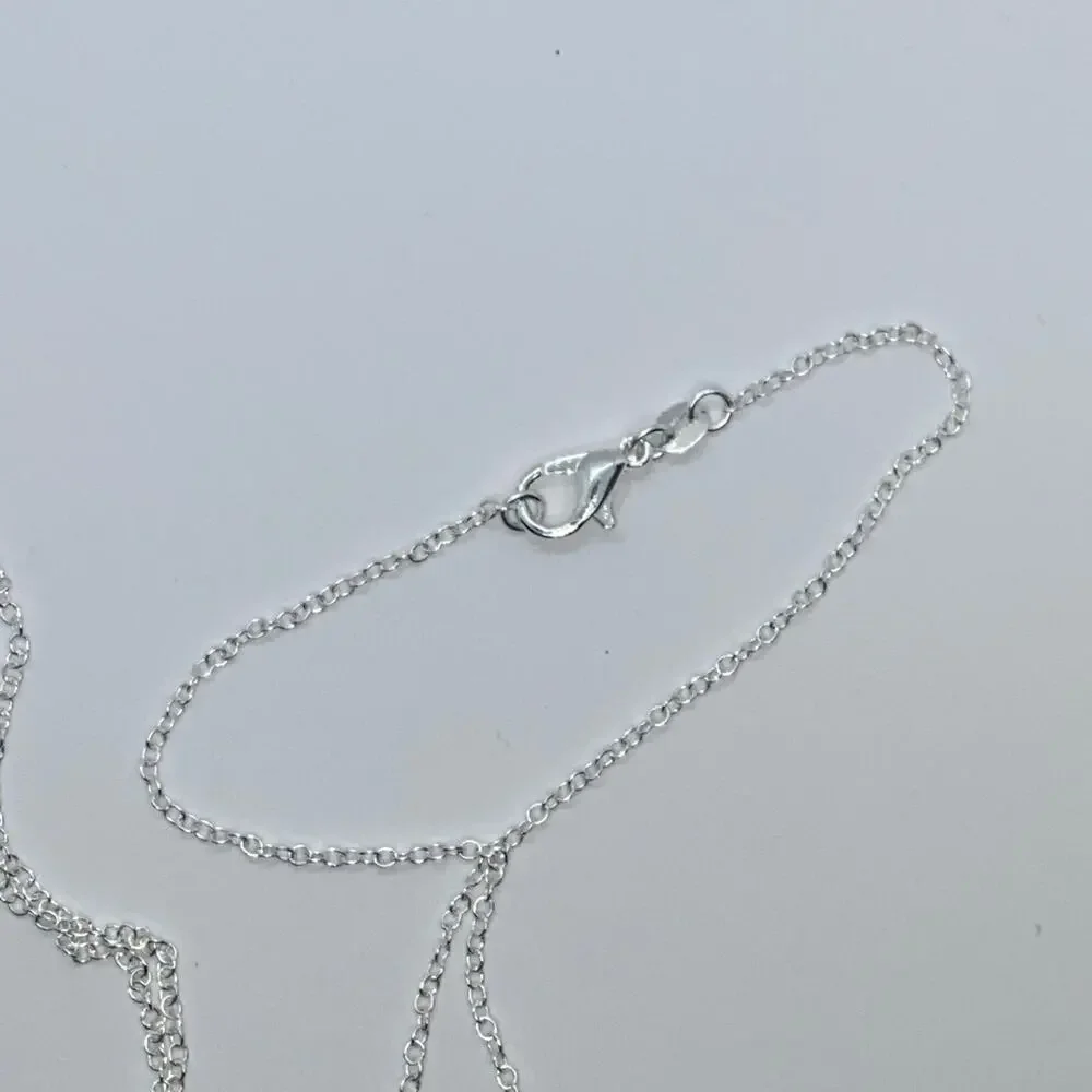 Handmade hand silver closure