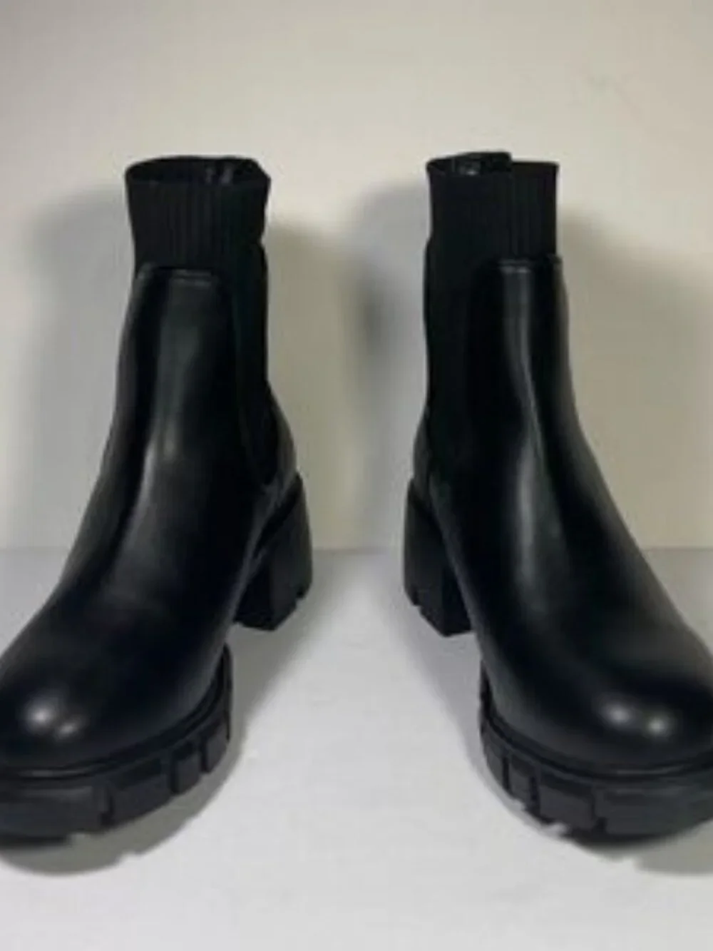 Steve Madden leather upper