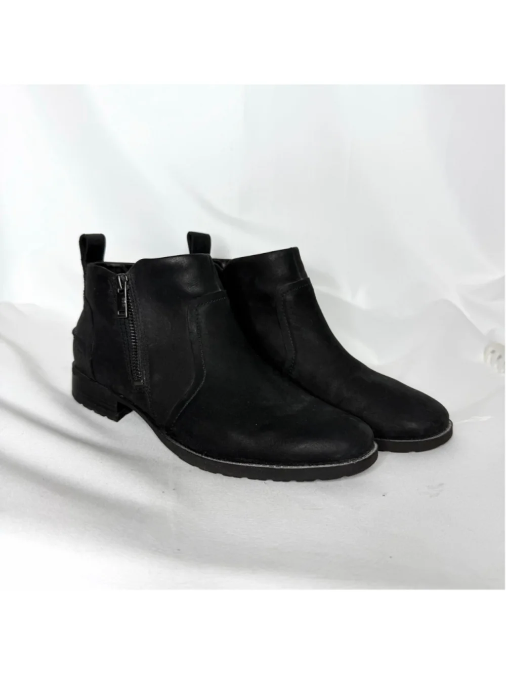 Women's UGG Black Waterproof Leather Ankle Boots Size 8