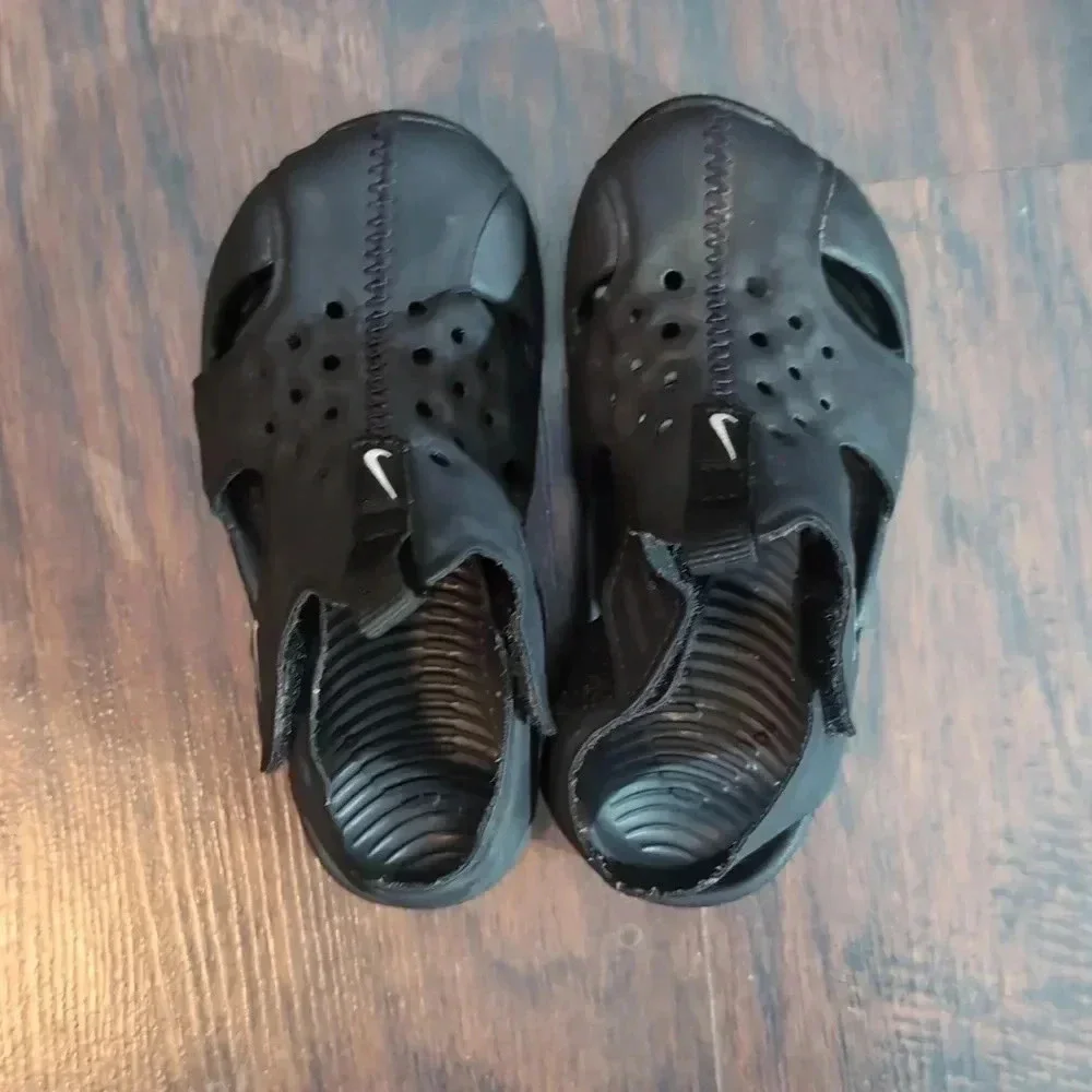 Nike sunday protect