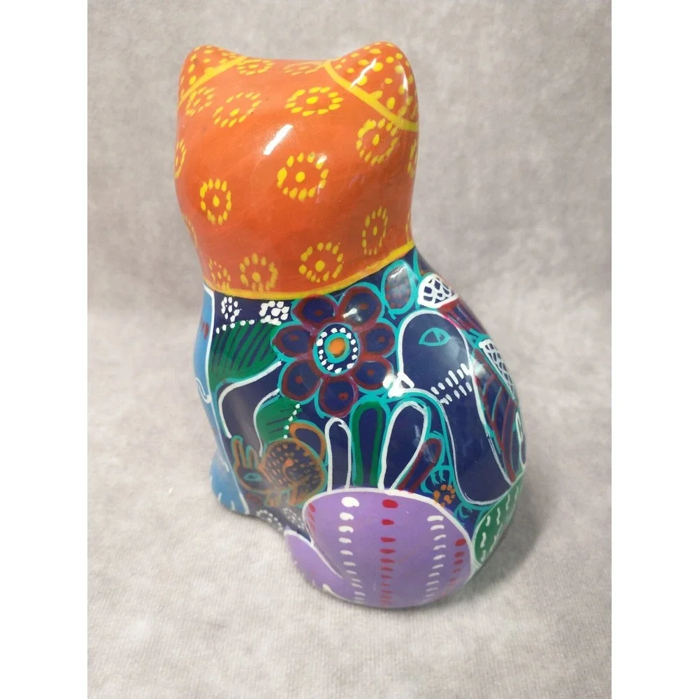 The Unbranded Brand talavera cat
