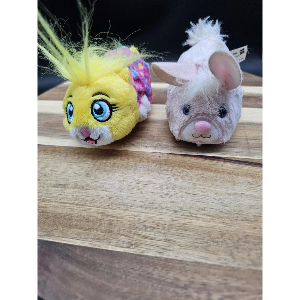 Zhu Zhu Pets Roller Baby Hamsters Fuzzy Lot of‎ 2 ~Tested Working ~ 1 Has Sound