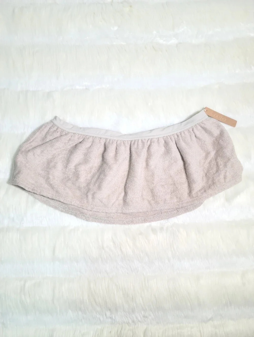 SKIMS color grey