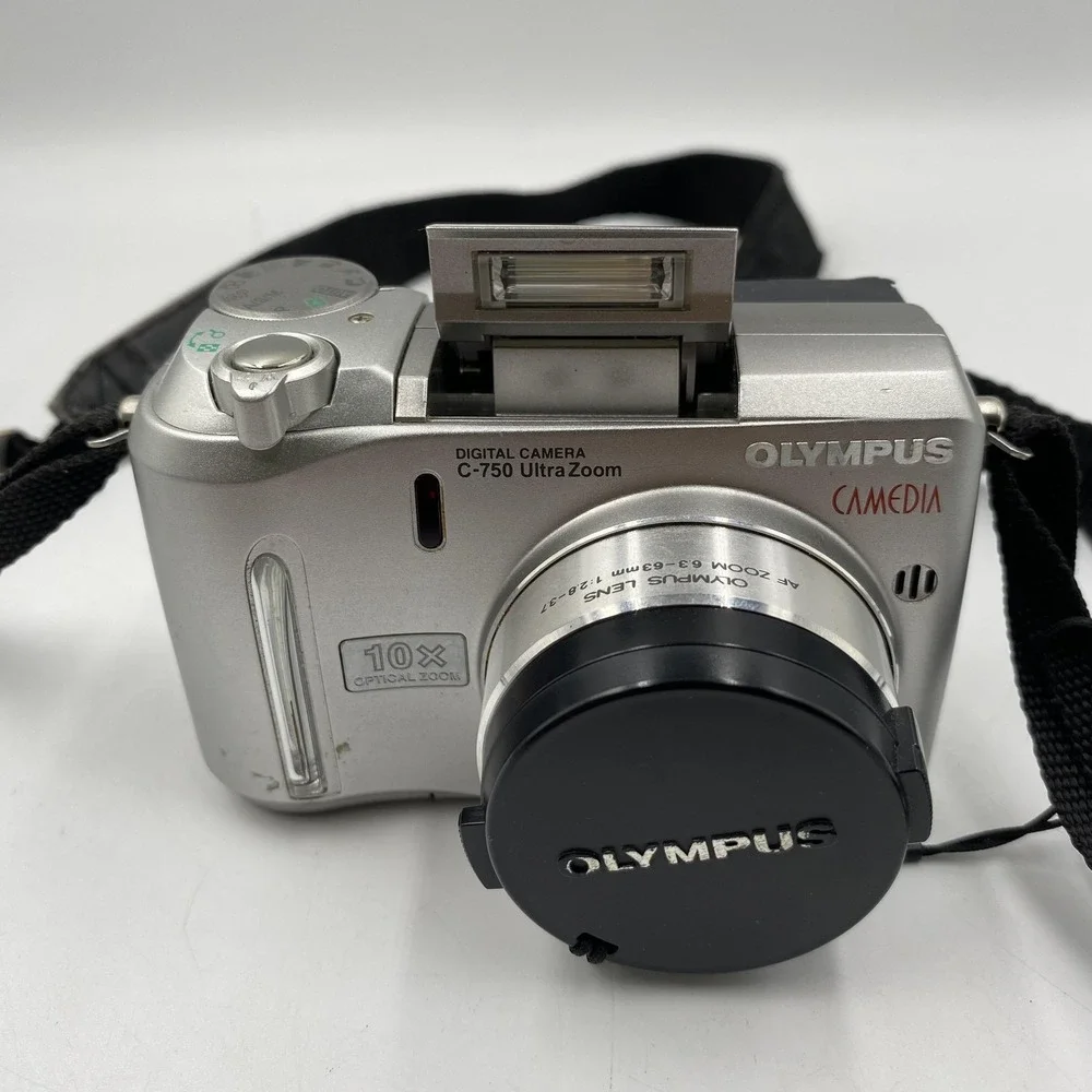 Vintage Olympus Camedia C-750 Ultra Zoom‎ 4MP Digital Camera 10x Optical Zoom