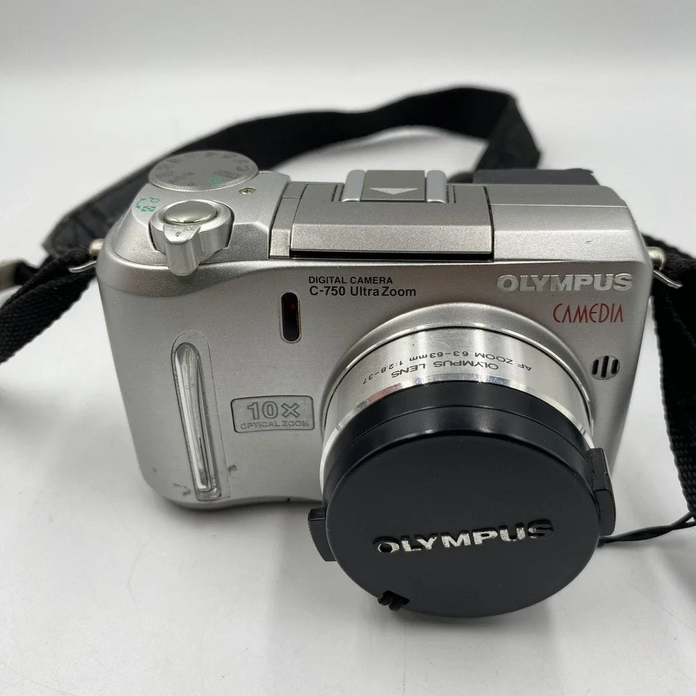 Vintage Olympus Camedia C-750 Ultra Zoom‎ 4MP Digital Camera 10x Optical Zoom