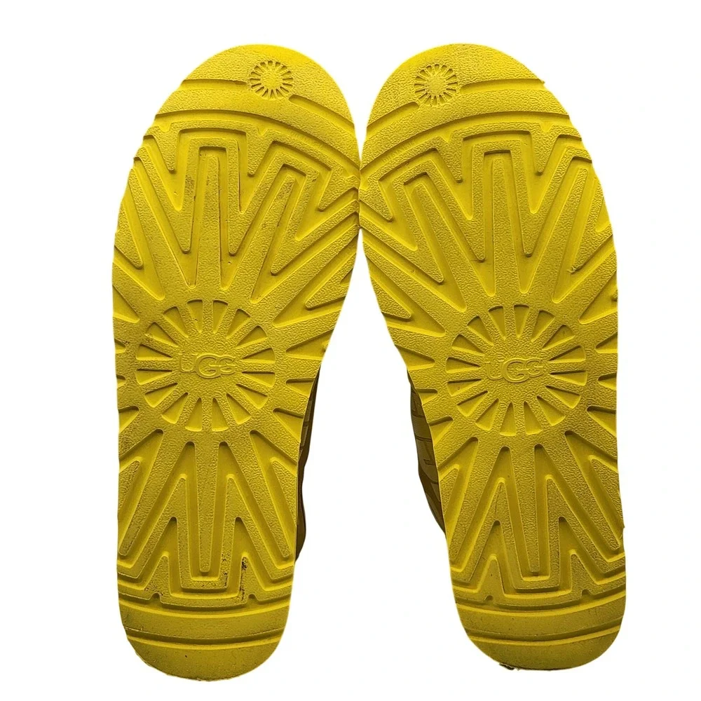 UGG neumel graphic