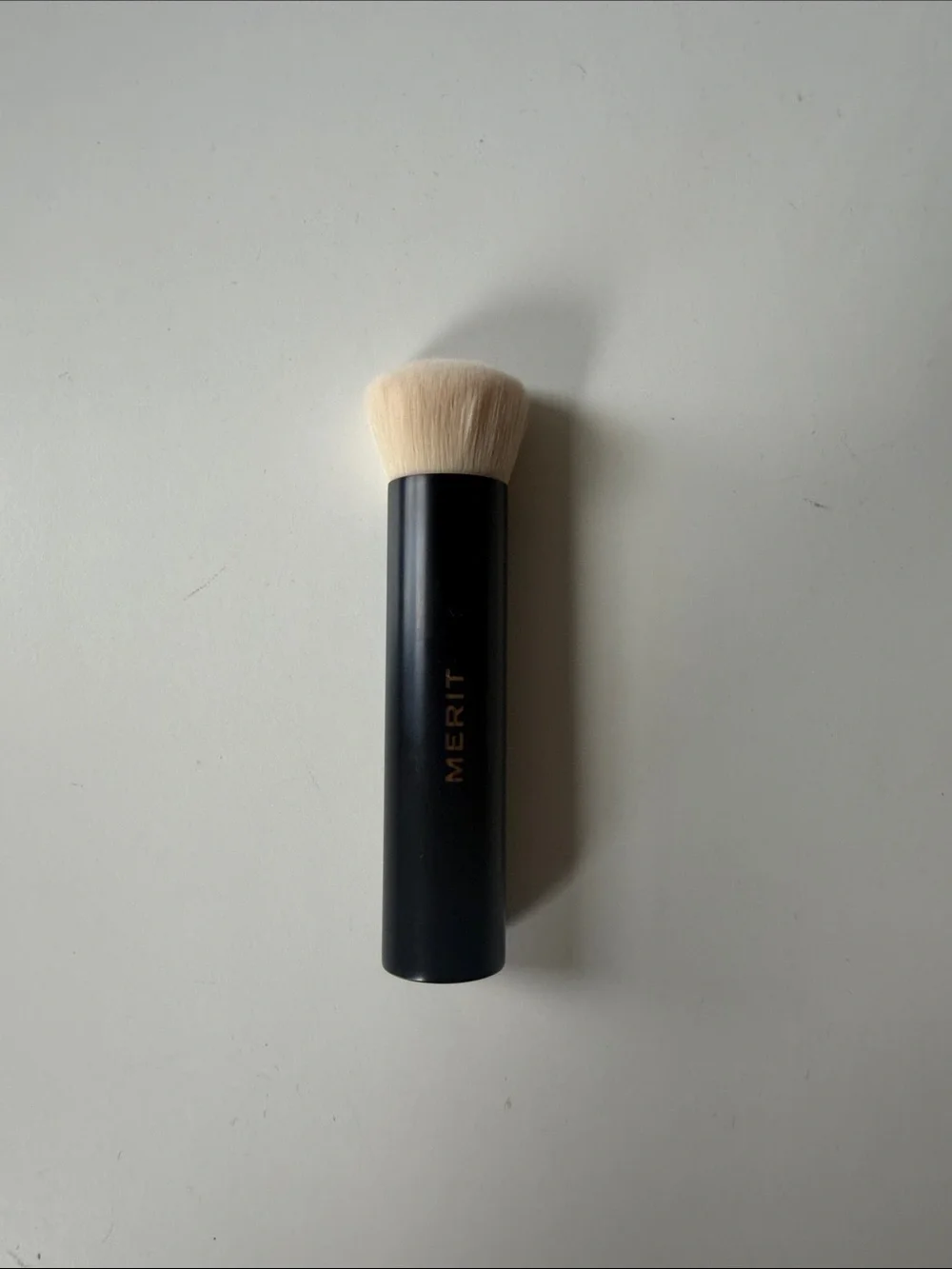 Merit makeup brush – light Bristles, Black Handle