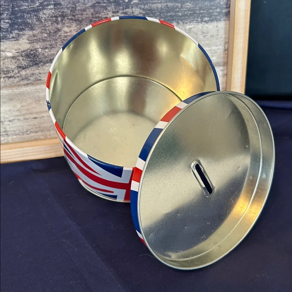 Coin bank Round can with slit in top Union Jack Money bank British flag can