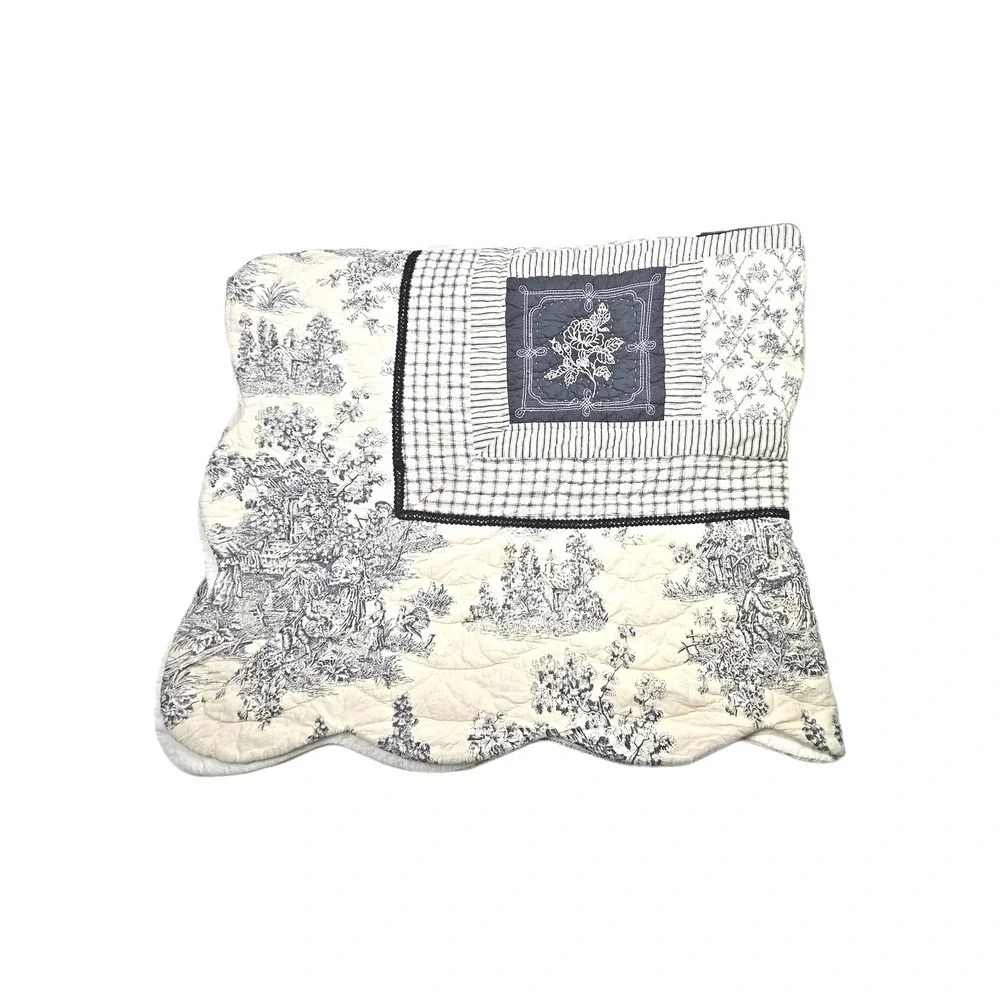 Blue Waverly Wellington French Toile Patchwork Quilt Handmade Scalloped TWIN‎