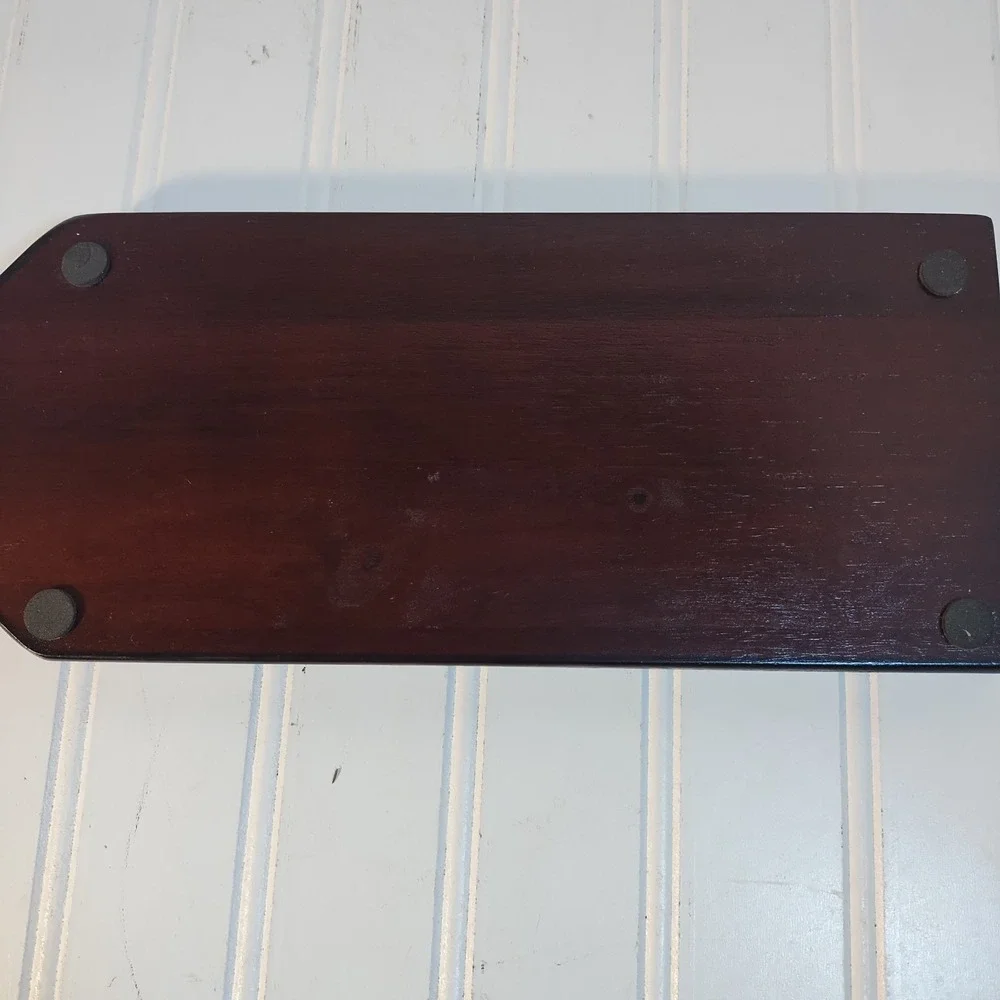 The Unbranded Brand serving board
