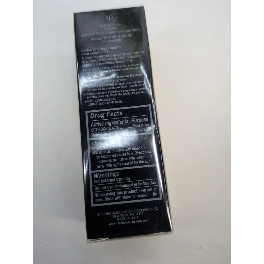 Clé de Peau Beauté brand new