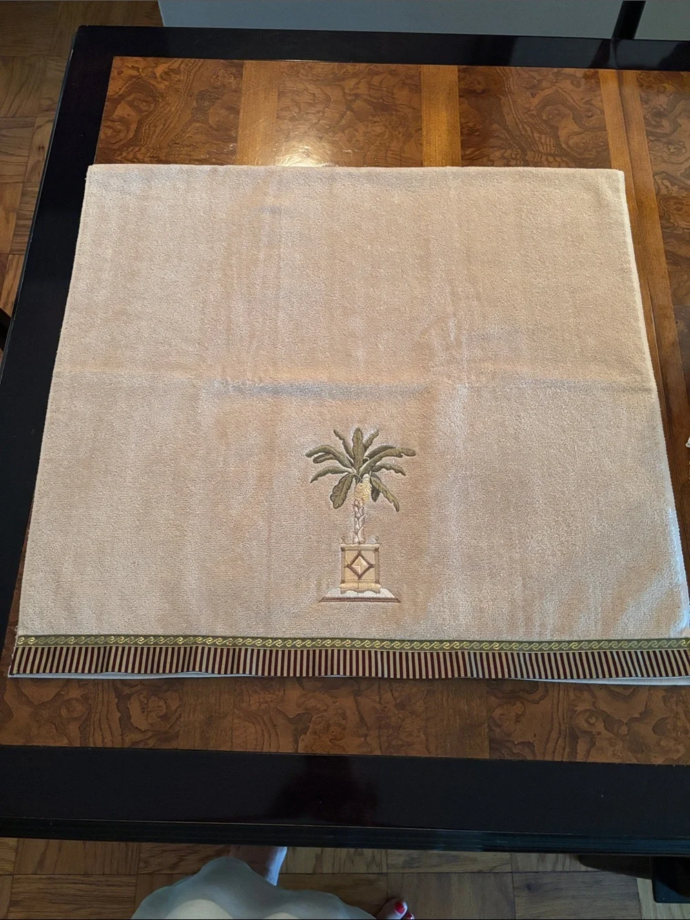 Avanti plush beige