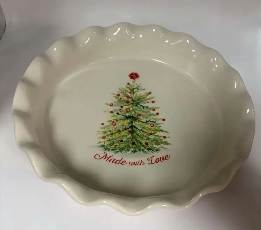 Pioneer Woman 9” Pie Dish “Made with Love” Ruffled Edge Christmas Tree