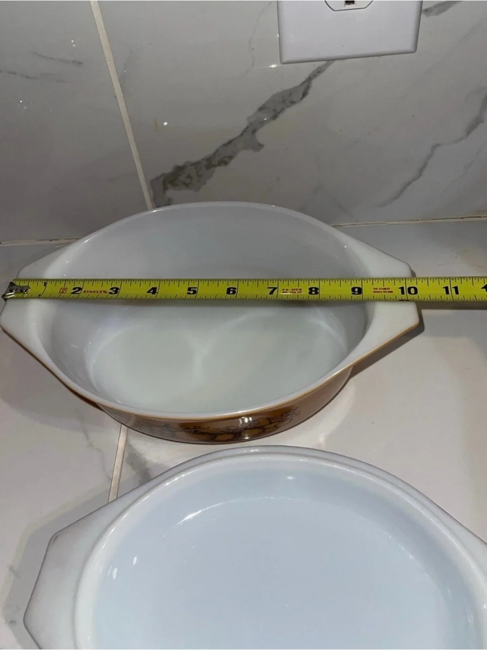 Pyrex classic covered